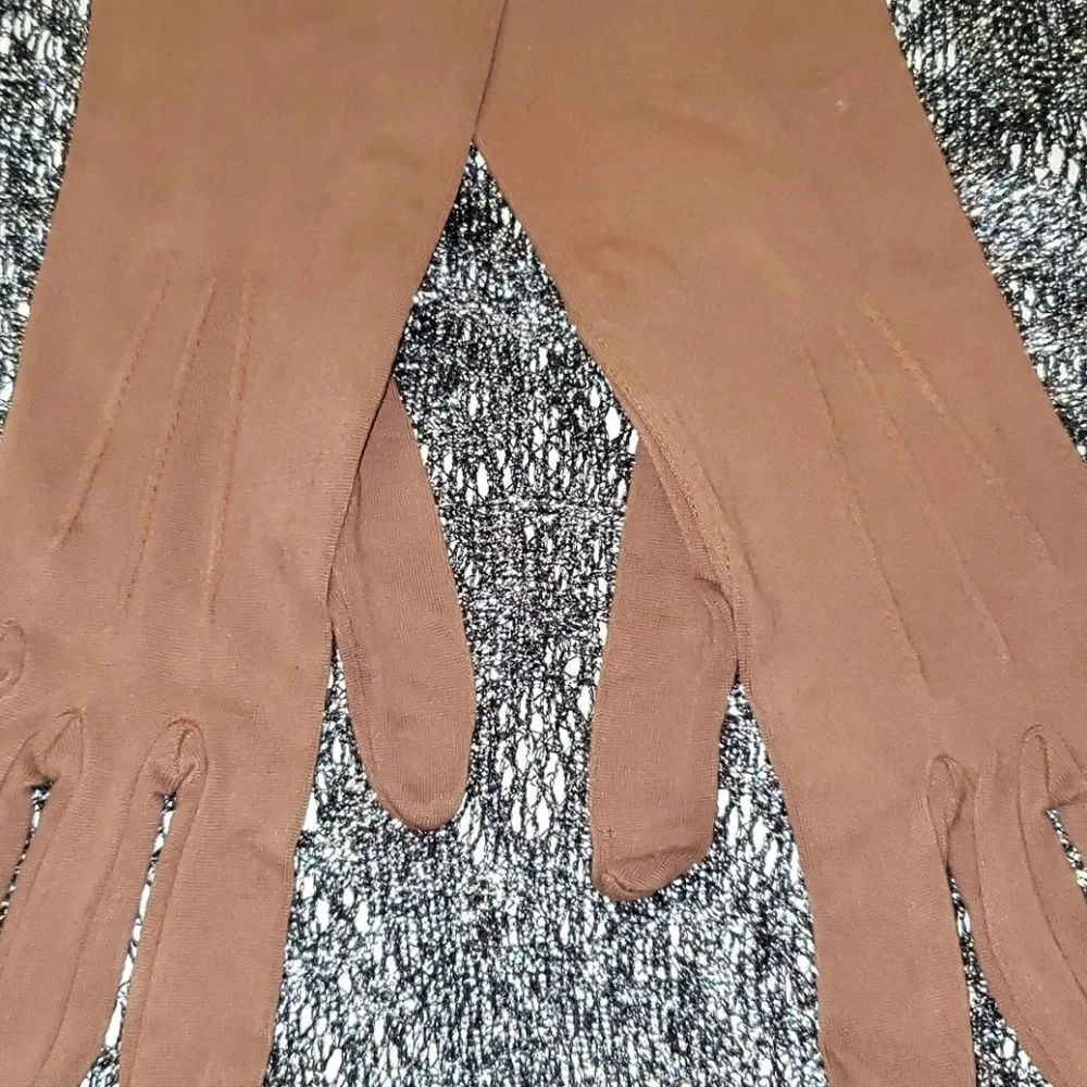 VNTG Brown Nylon Gloves